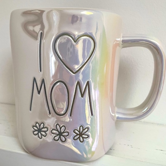 *NEW* RAE DUNN IRIDESCENT I LOVE MOM FLOWER MUG - Picture 2 of 4